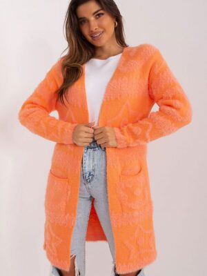 Cardigan model AT