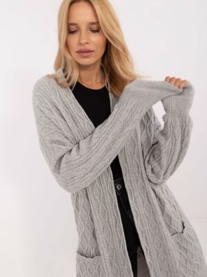 Cardigan model AT