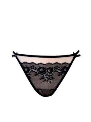 T-backs model Mat