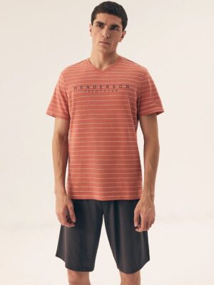 Pyjama model Henderson