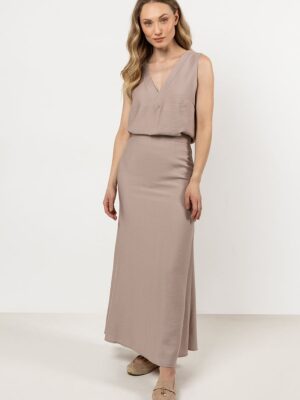 Long skirt model awama