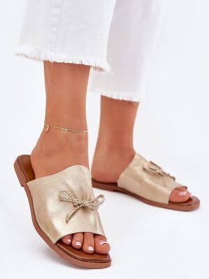 Flip-flops model Step in style