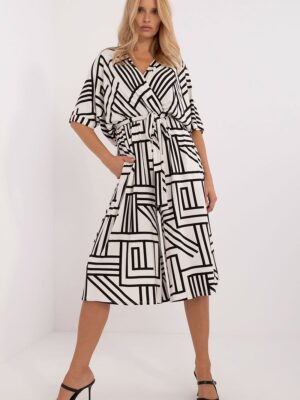 Suit model Lakerta