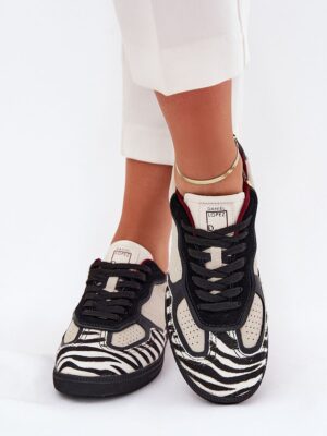 Sport Shoes model Step in style