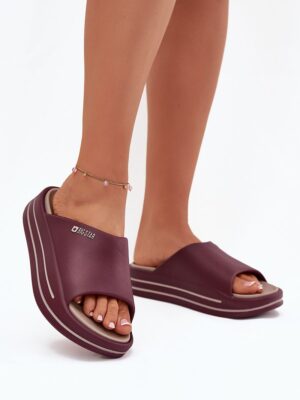Flip-flops model Step in style