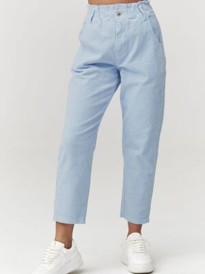 corduroy trousers model Makadamia