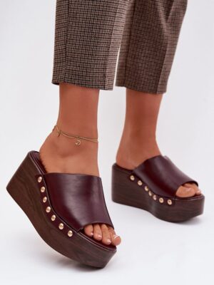 Flip-flops model Step in style