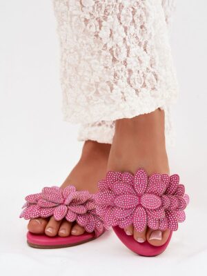 Flip-flops model Step in style