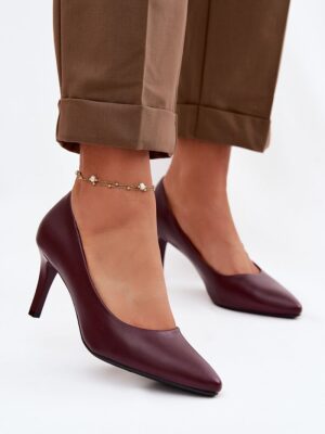 High heels model Step in style