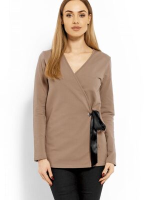 Blouse model PeeKaBoo