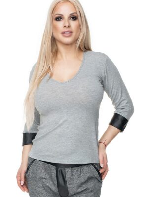 Blouse model PeeKaBoo