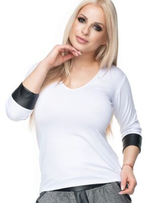 Blouse model PeeKaBoo