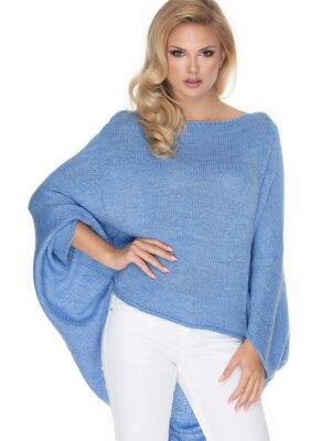 Poncho model PeeKaBoo