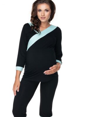 Pregnancy pajamas model PeeKaBoo