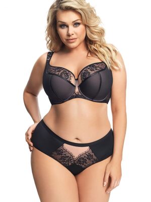 Semi-soft model Gorsenia Lingerie