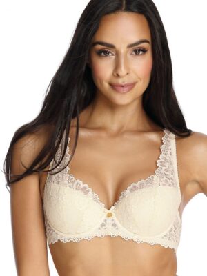 Padded bra model Mat