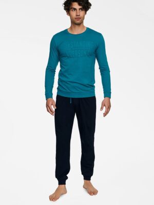 Pyjama model Henderson
