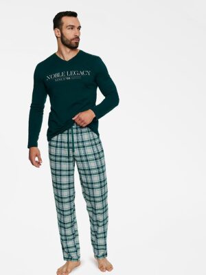 Pyjama model Henderson