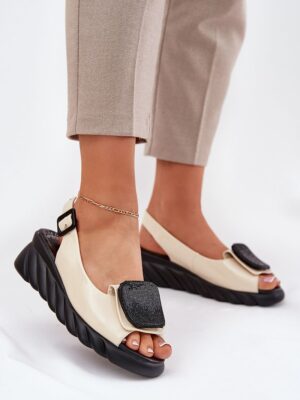 Buskin model Step in style