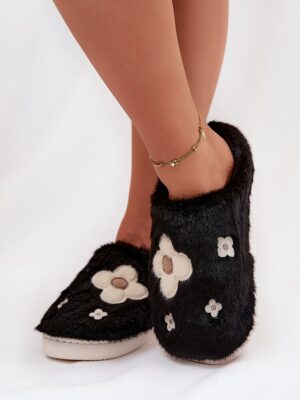 Slippers model Step in style
