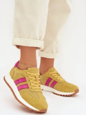 Sport Shoes model Step in style