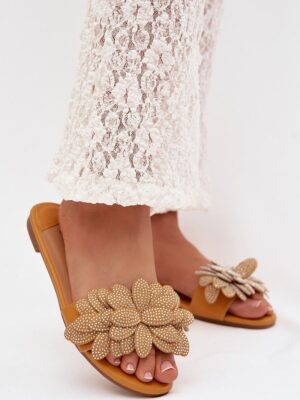 Flip-flops model Step in style