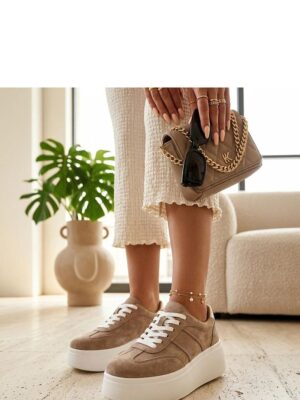 ~Buty sportowe na platformie model Solea