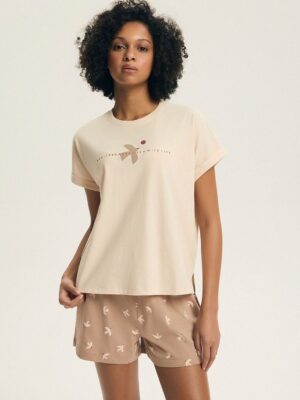 Pyjama model Henderson